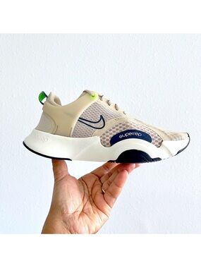 Nike SuperRep Go 2 Beige and Navy Training Sneakers 6 Mens / 7.5 Women’s